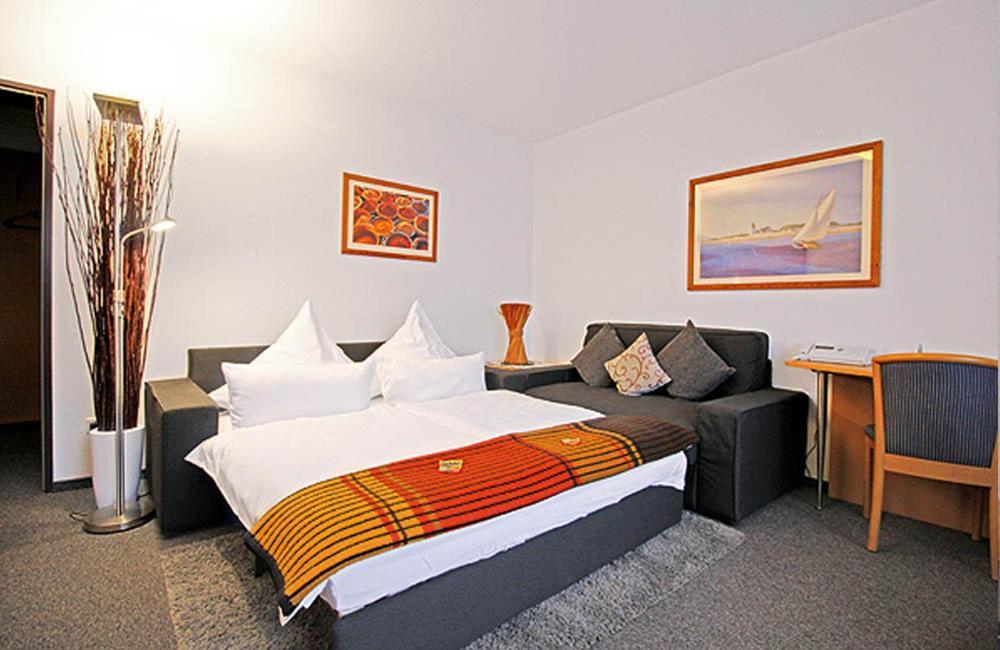 Hotel Lindenkrug Gütersloh Kültér fotó