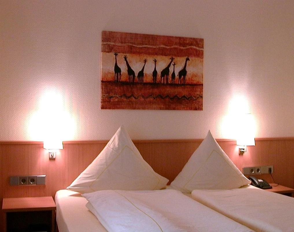 Hotel Lindenkrug Gütersloh Kültér fotó