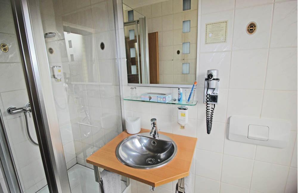 Hotel Lindenkrug Gütersloh Szoba fotó