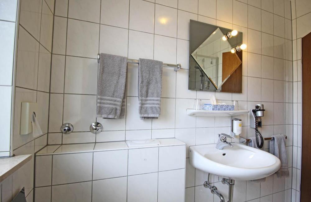 Hotel Lindenkrug Gütersloh Kültér fotó